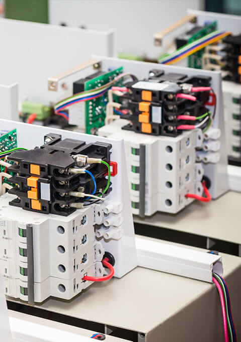 contract-pannel-first